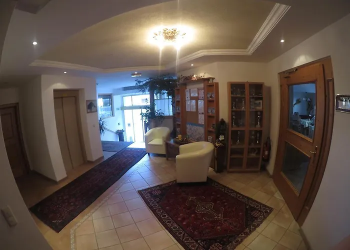 Garni Litzner ايشجل